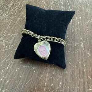 VINTAGE Silver tone Chain bracelet with‎ Heart Shaped Locket Charm